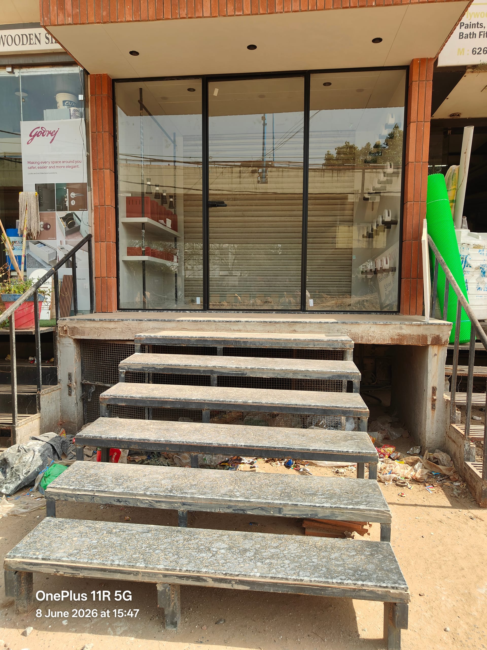 Sliding Doors — installation photo 5